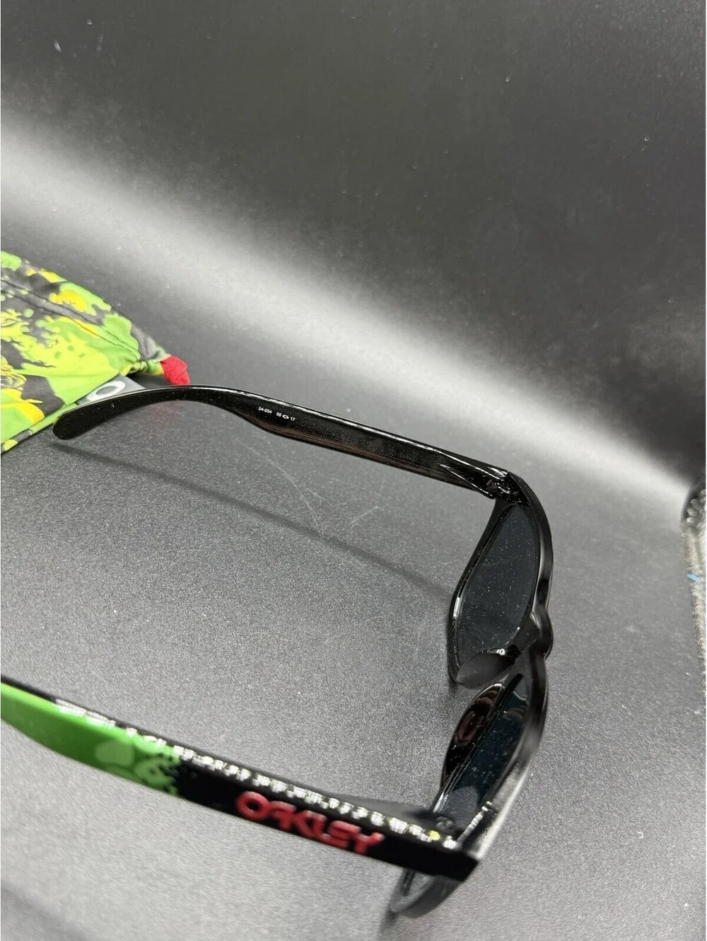 Oakley Frogskin Jupiter Camo Polished Black/+Red Iridium 24-254